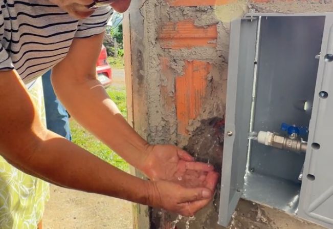 Prefeitura de Itapetininga, Câmara e Sabesp levam 1400 m de rede de água ao Distrito do Rechã beneficiando mais de 40 famílias