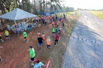 Foto relacionada - Mais de 50 atletas participaram do Festival de Atletismo 55+ realizado na Pista da FKB pela Prefeitura de Itapetininga