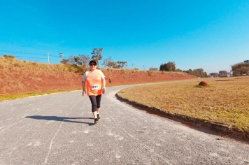 Foto relacionada - Mais de 50 atletas participaram do Festival de Atletismo 55+ realizado na Pista da FKB pela Prefeitura de Itapetininga