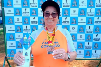 Foto - Corredores de Itapetininga sobem ao pódio no Festival de Atletismo 55+ realizado na Pista da FKB pela Prefeitura de Itapetininga