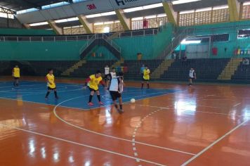 Atletas da Escolinha de Futsal da Prefeitura e SESI Itapetininga realizam amistoso nas categorias sub-8 a sub-15