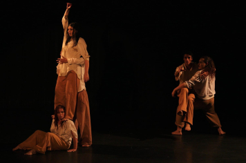 Espetáculo de dança “Êxodos – Qualquer Lugar Pode Ser Um Destino” será apresentado gratuitamente no Auditório Municipal Alcides Rossi