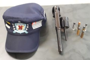 GCM prende homem armado