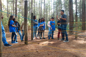 Crianças de Itapetininga aprendem sobre biodiversidade em trilha da floresta