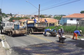 Prefeitura de Itapetininga renova pintura de ciclovia da 5 de Novembro e faz recape de lombada na Avenida Nisshinbo