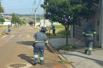 Prefeitura de Itapetininga faz  limpeza, roçada e capinagem nos bairros nesta quinta-feira, dia 16