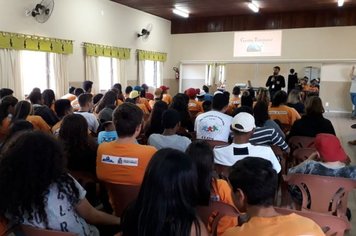 Atividades sociais com jovens do Cras de Itapetininga são realizadas no Taboãozinho