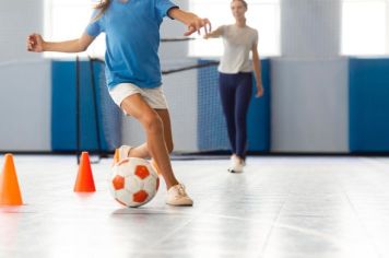 Estação Cidadania oferece aulas gratuitas de ritmos, pilates, futsal e vôlei