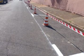 Secretaria de Trânsito de Itapetininga completa pintura da ciclovia da 5 de Novembro e realiza sinalização no Jardim Mesquita  