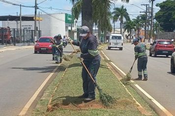 Prefeitura de Itapetininga faz  limpeza, roçada e capinagem nos bairros nesta sexta-feira, dia 24