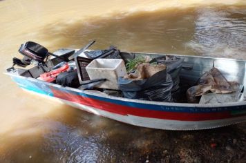 Ação multidisciplinar da Prefeitura retira aproximadamente ½ tonelada de materiais durante limpeza no Rio Itapetininga