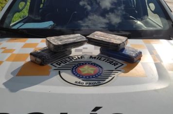 Homem é preso com mais de 4 kg de crack durante patrulhamento da Polícia Rodoviária em praça de pedágio próximo a Itapetininga