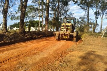 Secretaria de Serviços Públicos realiza revitalização das estradas vicinais dos bairros rurais de Itapetininga