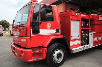 Corpo de Bombeiros de Itapetininga tem caminhão autobomba reformado