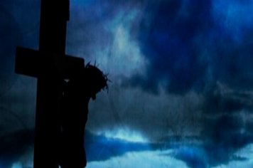 Paixão de Cristo reúne centenas de pessoas no Abílio Victor