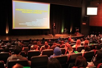 Violência Sexual é tema de palestra para adolescentes de Projetos Sociais