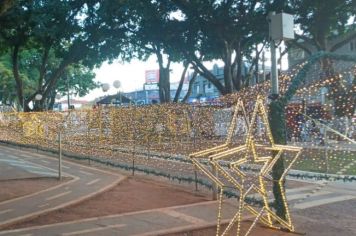 Preparativos para o Natal Encantado em Itapetininga seguem em ritmo acelerado na Praça Peixoto Gomide