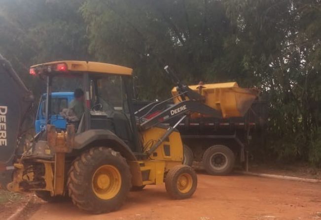 Prefeitura de Itapetininga realiza remoção de entulho e podas de jardinagem para evitar focos da dengue e deixar cidade mais limpa