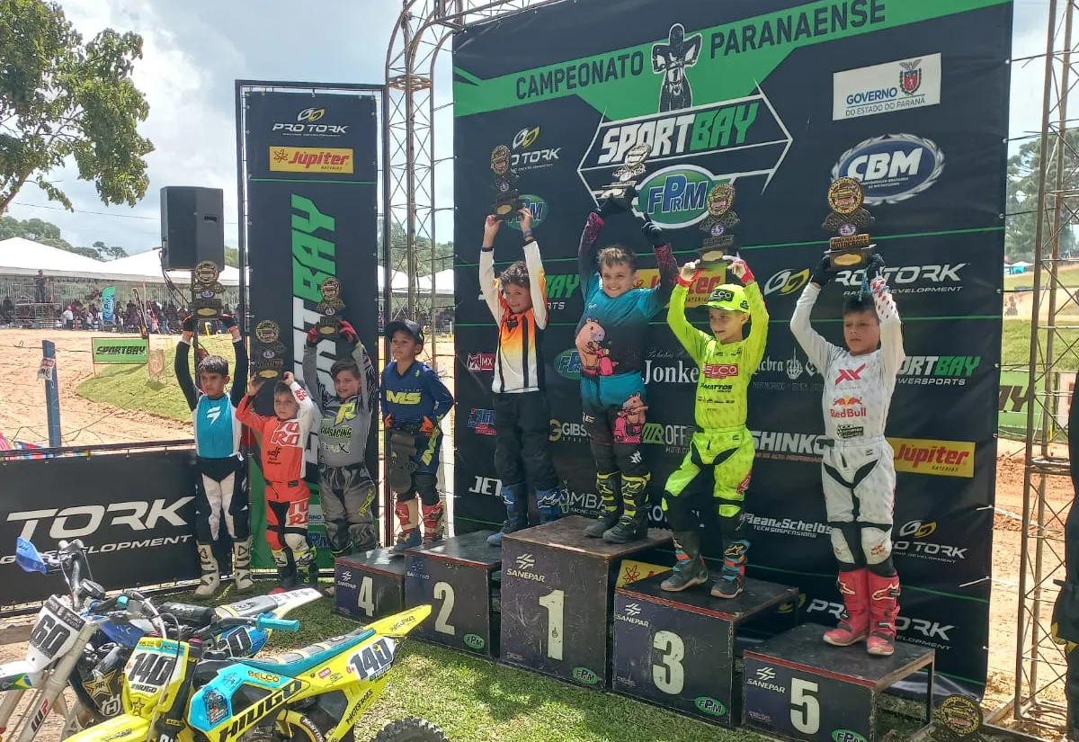 Pilotos Mirins de Itapetininga brilham no Campeonato Paranaense de Motocross