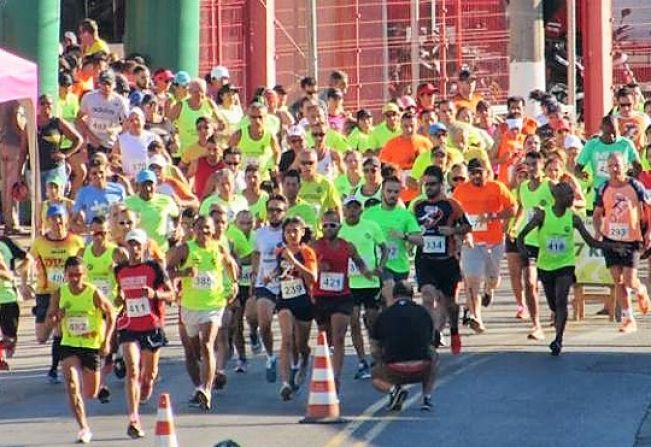 1º etapa do circuito “Correr e Caminhar com Saúde” reúne centenas de participantes pelas ruas de Itapetininga