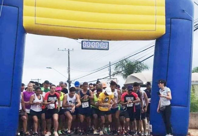 1ª Etapa do Circuito Correr e Caminhar reuniu centenas de participantes da região neste domingo (27)