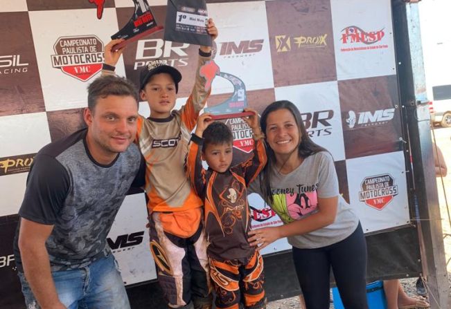 Atletas de Motocross de Itapetininga se destacam na região 
