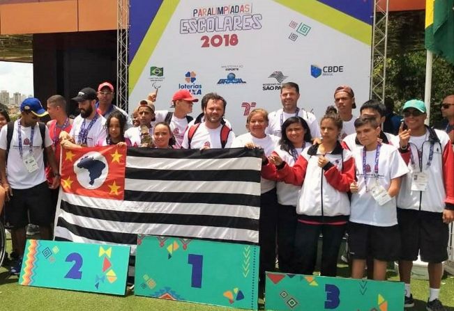 Itapetiningana sobe no pódio com título de campeã das Paralimpíadas Escolares