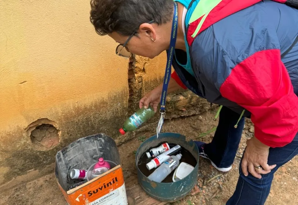 Mutirão de Combate à Dengue em Itapetininga recolhe 248 toneladas de materiais na vila Mazzei