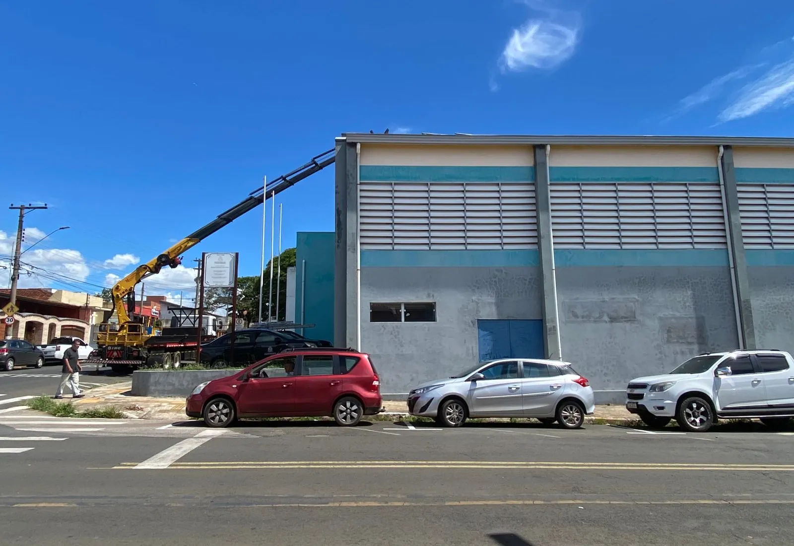 Secretaria de Serviços Públicos realiza ações de manutenção e limpeza em diversos pontos da cidade