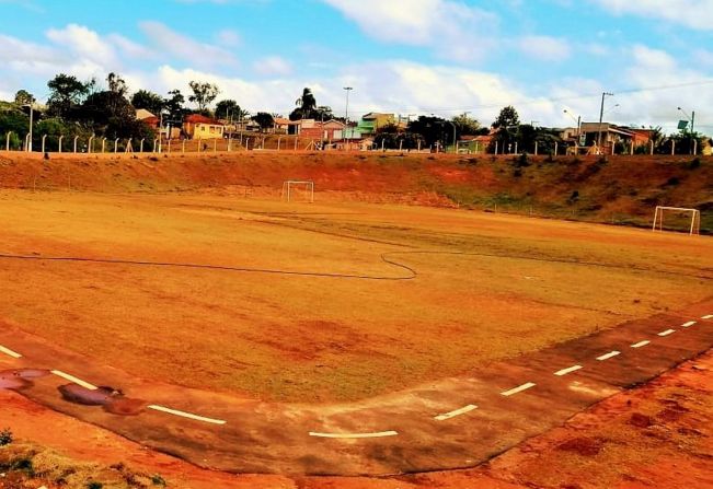 Campos de futebol do Jardim Bela Vista e do Complexo Esportivo na vila Barth estão fechados para manutenção
