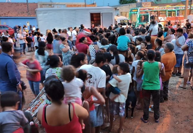 Natal Solidário do Fundo Social entrega 6 mil brinquedos em 9 bairros