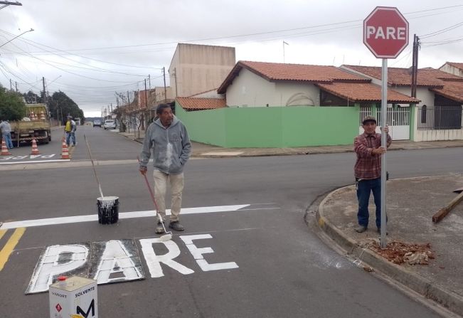 Prefeitura de Itapetininga conclui sinalização viária na Vila Carolina