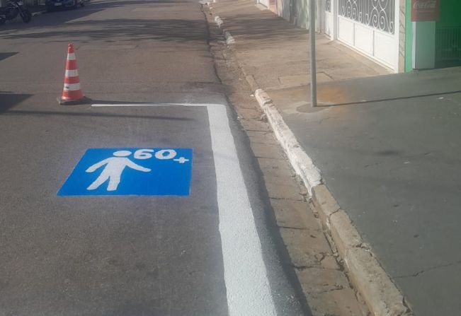 Secretaria de Trânsito reforça sinalização de solo no Jardim Shangrilá e Vila Vendramini