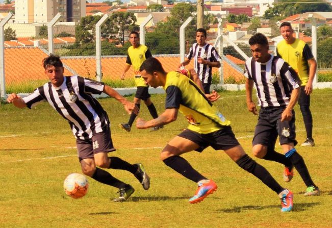 Muitos gols marcam estreia das equipes da 3ª Divisão no Municipal de Futebol em Itapetininga