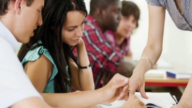 Secretaria da Educação amplia vagas, democratiza estatuto e valoriza auxiliares