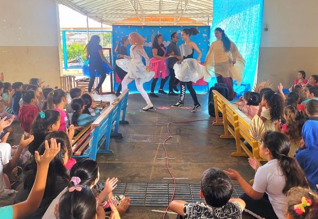 EMEF Prof.ª Benedita Vieira de Almeida Madalena apresenta projeto de Teatro e Musicalização para alunos