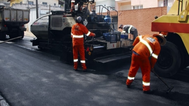 Prefeitura reativa equipe de pavimentação asfáltica