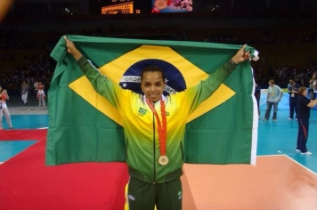 Itapetininga recebe a Campeã Olímpica do Vôlei Fofão no Ginásio Municipal “Ayrton Senna da Silva” nesta sexta, dia 5