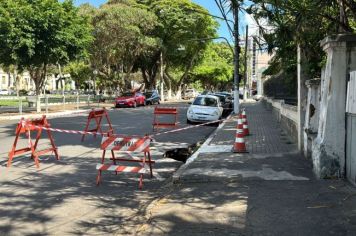 DEFESA CIVIL MUNICIPAL – TRECHO INTERDITADO NA AV. PEIXOTO GOMIDE