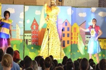 Peça “Fazer o Bem faz Bem” foi apresentado para 4.000 crianças do ensino Municipal