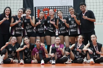 Voleibol Feminino Mirim de Itapetininga vence Barueri e é bronze na Taça Ouro