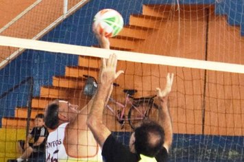Vôlei adaptado vence a Liga Regional