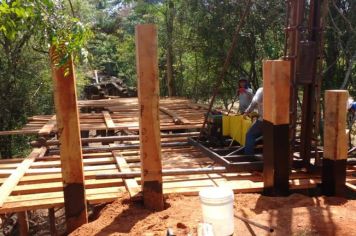 Obras de construção da ponte que passa pelo Rio Itapetininga devem beneficiar vários bairros do município