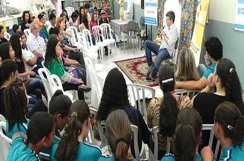 Viagem Literária lotou Biblioteca Municipal