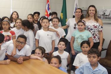 Alunos do Gramadinho visitam prédios públicos da Praça dos Três Poderes