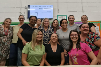 Secretaria de Assistência Social promove palestra sobre bullying para professores da EMEF Hilda Weiss Trench