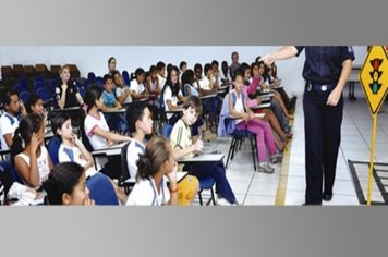 Projeto PAE aproxima Guarda Civil Municipal de estudantes