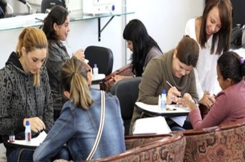 FSS oferece curso de manicure e pedicure