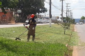 Programa “Itapê + Limpa” segue com serviços nos bairros 