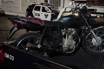 Motocicleta com chassi e motor adulterados é apreendida pela GCM na Vila Mazzei